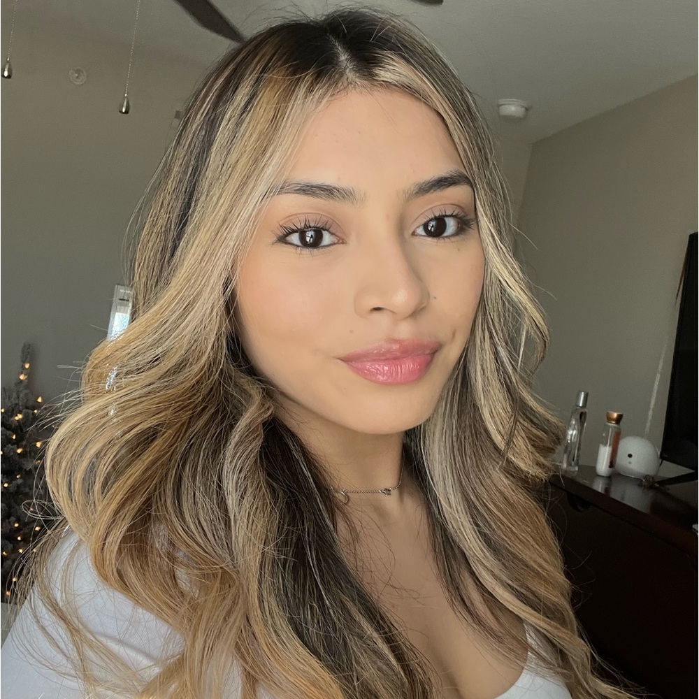 Meet your Posher, Abigail